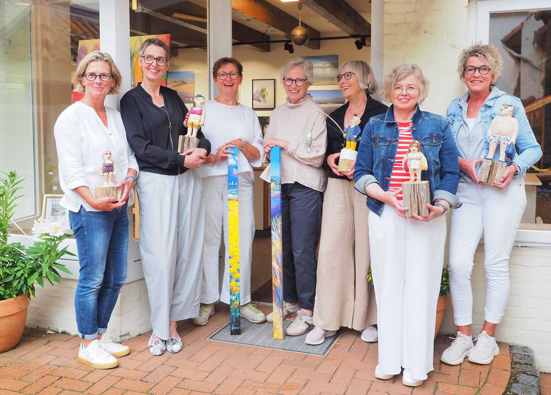 Mitarbeitende, Bilder im Hof